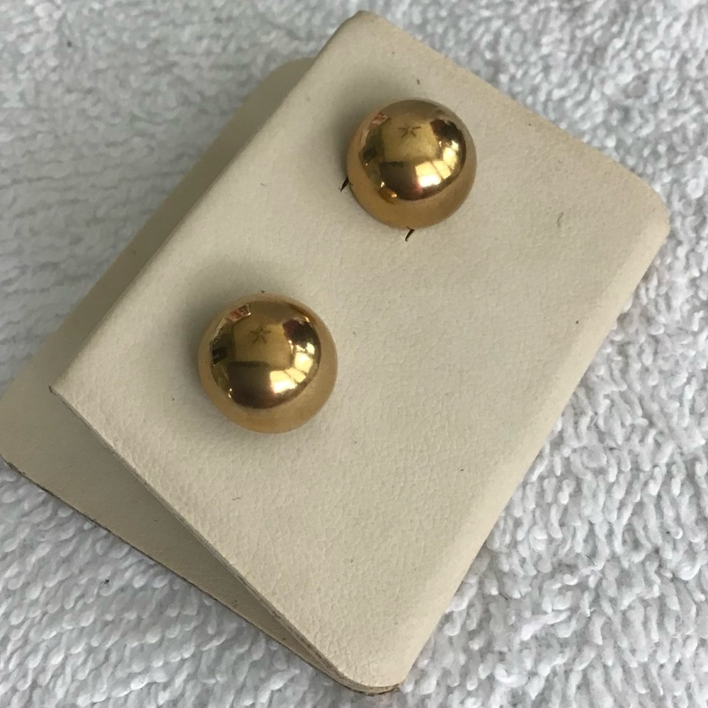 Stylish Gold Stud Earrings